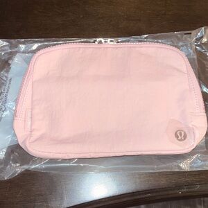 Lululemon Everywhere Belt Bag- Large